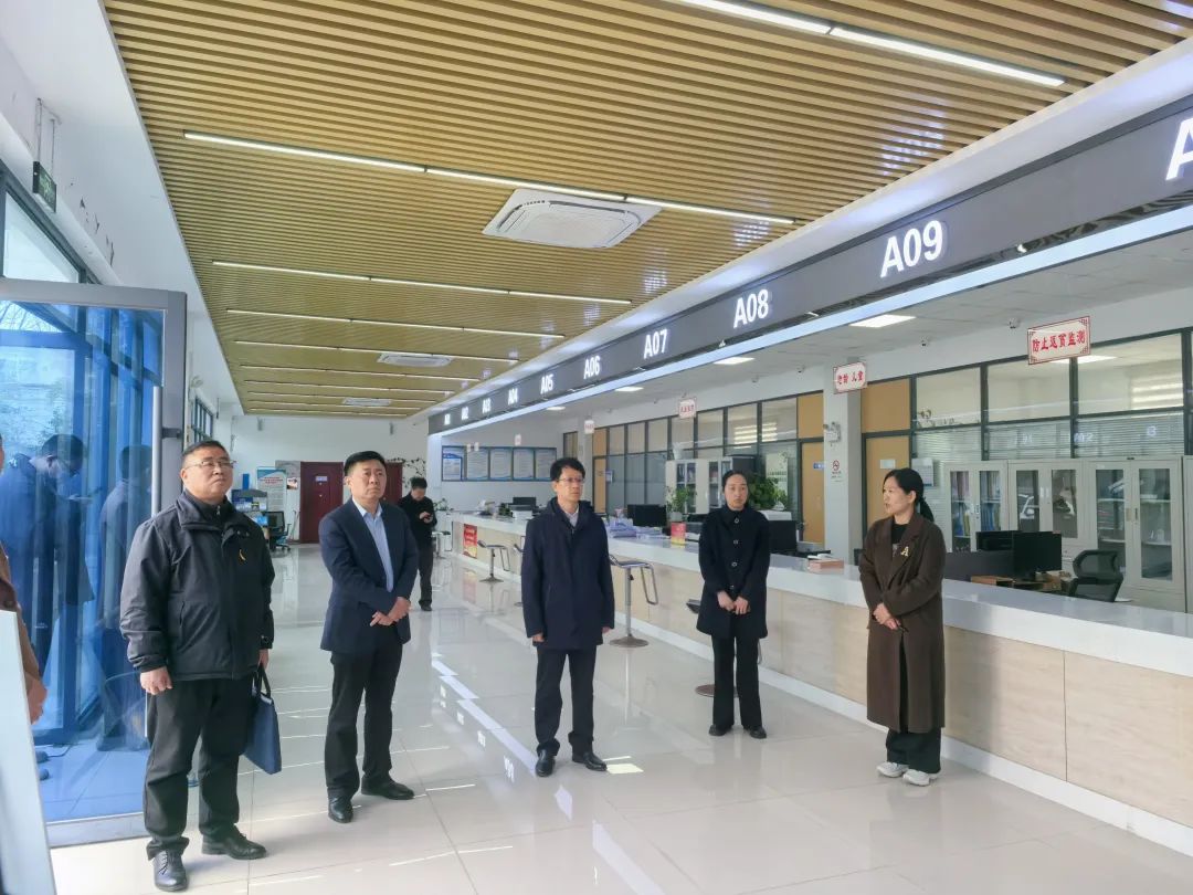 朱龙赴基层宣讲全国两会精神并调研安全生产、农业农村...